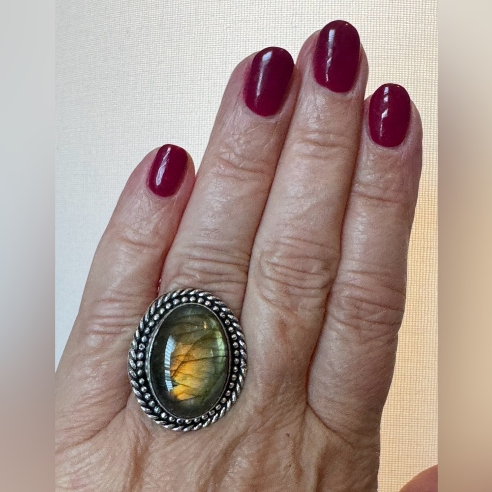 Ring - green Labradorite stone - silver tone - size 7 - new! - Picture 4 of 10